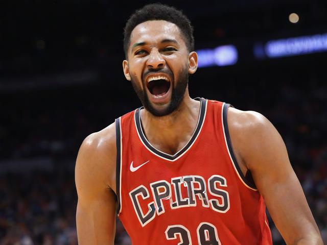 “九游app_ NBA最奇葩的玩笑时刻，球员爆笑全场”，爆笑nba游戏