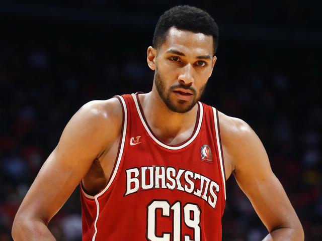 “九游app_ 历史回顾：NBA几十年来的十大经典封盖”，nba封面设计