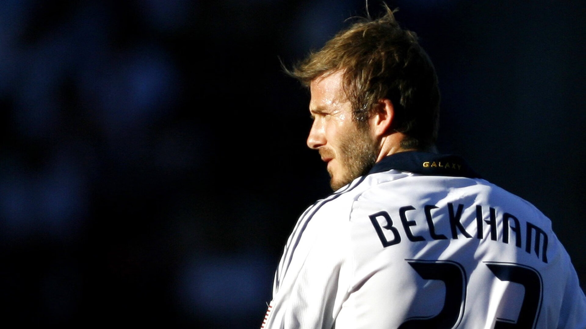 “未来之星：全国青少年足球大赛激烈展开”，未来之星足球队